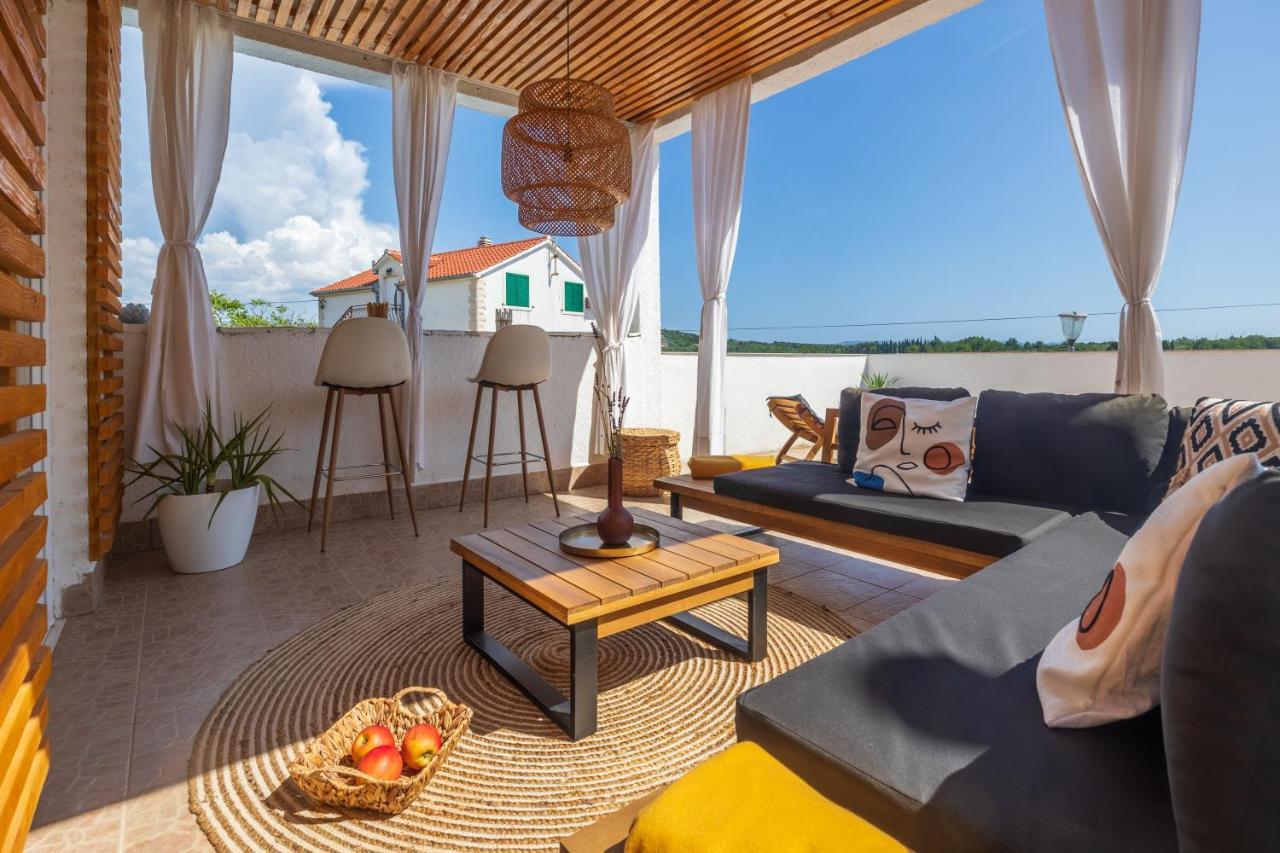 Villa Oasis With Private Pool ميلنا المظهر الخارجي الصورة
